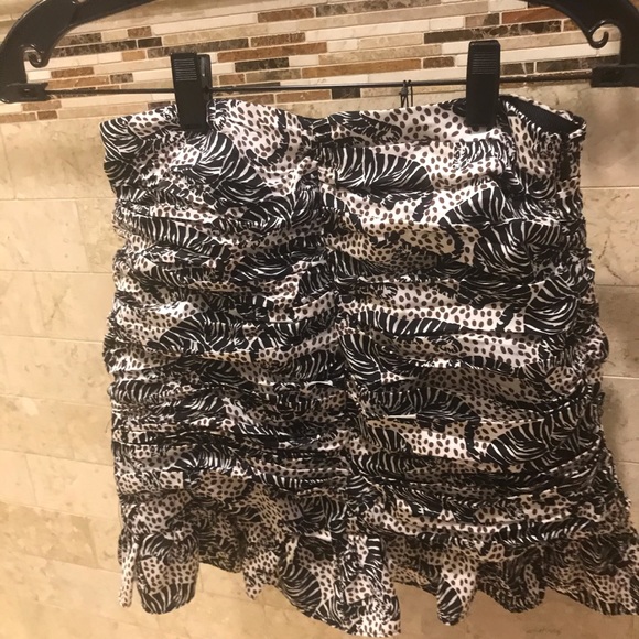 Zara mini skirt - Picture 2 of 6